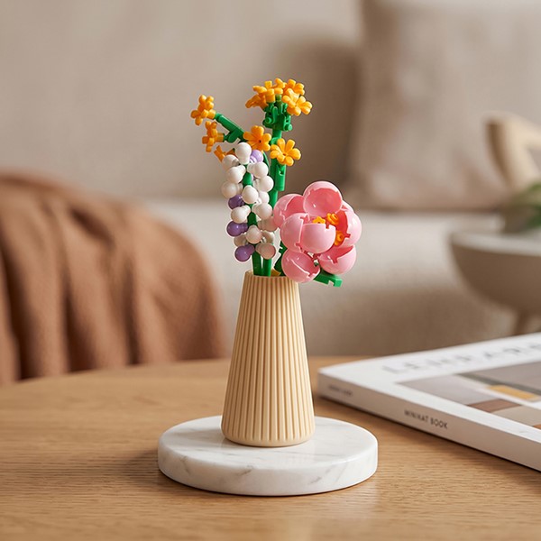Mini Bricks Flowers in Vase
