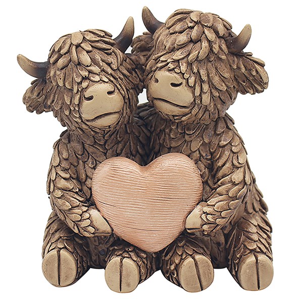 Hughie Highland Cow Heart Sitting